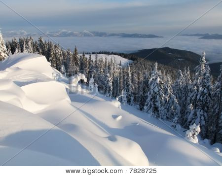 Winter-Hügel