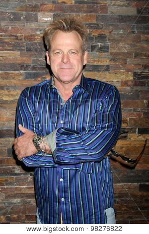 LOS ANGELES - AUG 8:  Kin Shriner at the General Hospital Fan Club Luncheon Arrivals at the Embassy Suites Hotel on August 8, 2015 in Glendale, CA