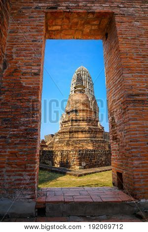Ayutthaya, Thailand - December 20 2016: Wat Ratburana Temple In Ayutthaya Historical Park, A Unesco