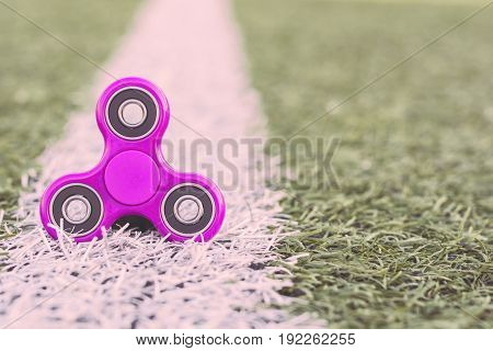 the popular pink spinner gadget in 2017 line of the soccer (football) artificial field