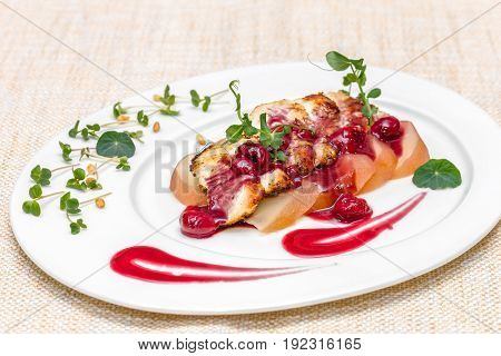 Turkey fillet with spicy pear and cherry sauce