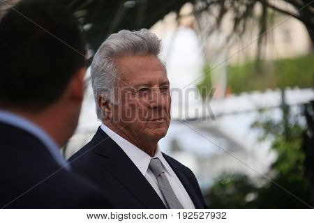 Dustin Hoffman attends 'The Meyerowitz Stories' photocall during the 70th annual Cannes Film Festival at Palais des Festivals on May 21, 2017 in Cannes, France.