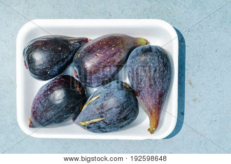 fresh figs
