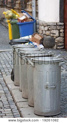 Bidoni della spazzatura