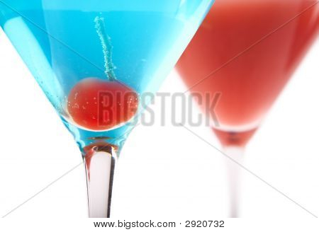 Mavi ve kırmızı kokteyller