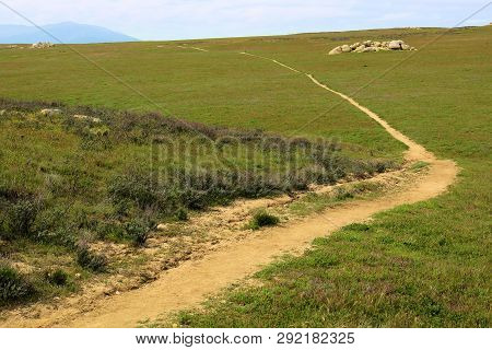 Pacific Crest Hiking Trail Thru Lush Grasslands Taken At A Rural Plain In Sothern California Near Wa