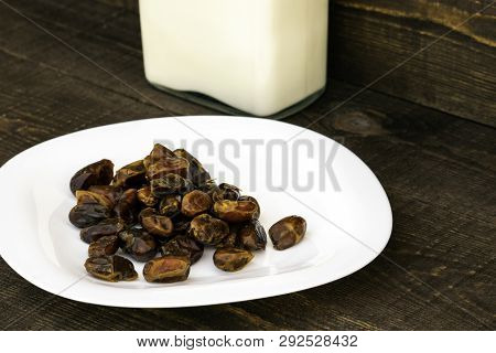 Hushaf - Date Milk, A Traditional Dish To Ramadan, Cooking, Ingredients, Dates In A Plate And Milk I