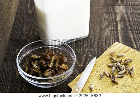 Hushaf - Date Milk, Traditional Ramadan Dish, Cooking, Ingredients, Pitted Dates In A Plate, Knife A