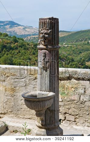 Fontein. Valsinni. Basilicata. Italië.