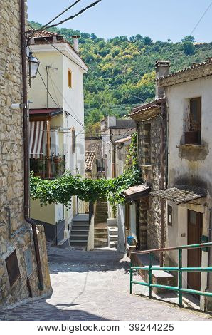 Steegje. Valsinni. Basilicata. Italië.
