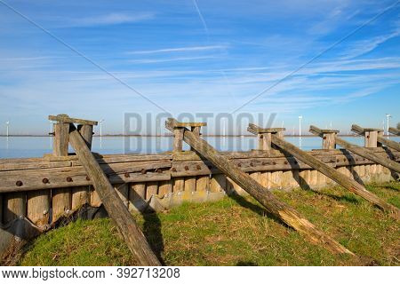 Dutch Monument Palendijk Spakenburg at the Eemmeer