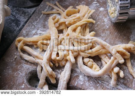 Machine For Cooking Pasta. The Dough For Pasta.metal Machine For Production Of Pasta And Ingredients