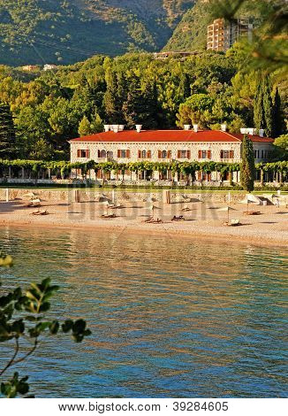 วิลล่าฮอลิเดย์รีสอร์ทเมดิเตอร์เรเนียน (อิตาลี)