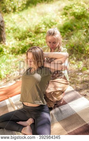 Massage Girl Adequately Performs A Great Massage In Nature.