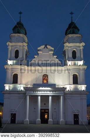Chelm, Poland, September 25, 2020: Shrine, The Basilica Of The Virgin Mary In Chelm In Eastern Polan
