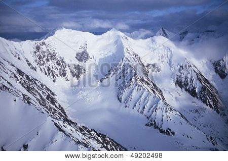 Montanhas cobertas de neve