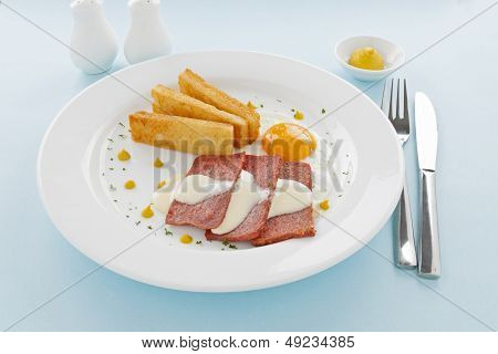 치즈 소스와 스팸