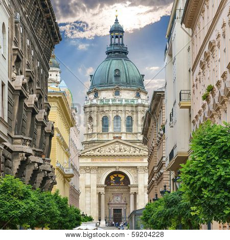 St. Stephen`s Basilica And Zrinyi Utca Street