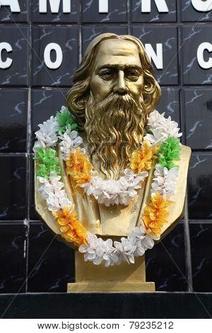 KOLKATA - FEBRUARY 10: Monument of Rabindranath Tagore on February 10, 2014 in Kolkata, India, he became the first non-European to win the Nobel Prize in Literature in 1913.