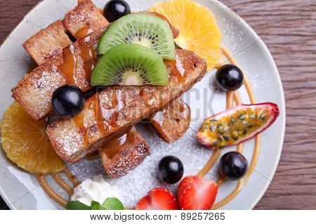 French Toast With Fresh Fruit,closeup