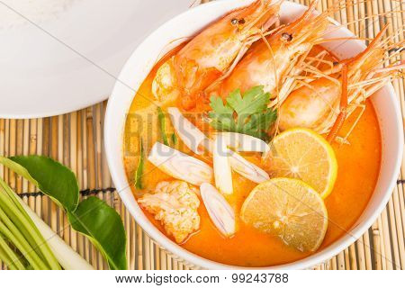 Tom Yum Goong, Thai Hot Spicy Soup Shrimp