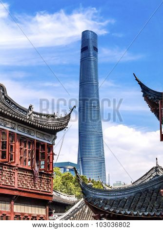 Shanghai China Old And New Shanghai Tower And Yuyuan Garden