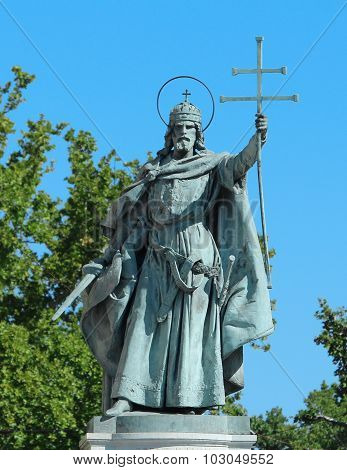 Hero's Square King and Saint