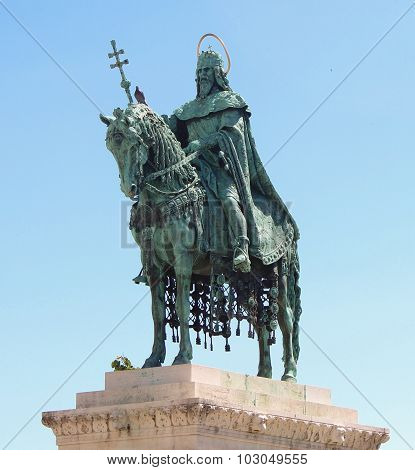 Hero's Square Riding King & Saint