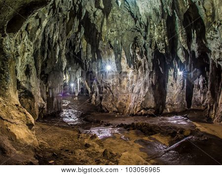 Beautiful Lod cave in Sappong