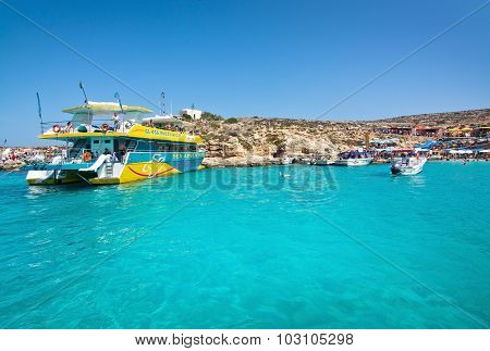 Tour Boats Blue Lagoon