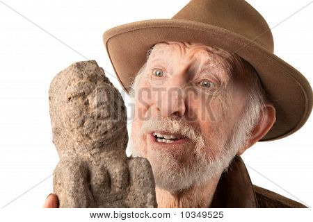 Dobrodruh nebo archeolog s Idol
