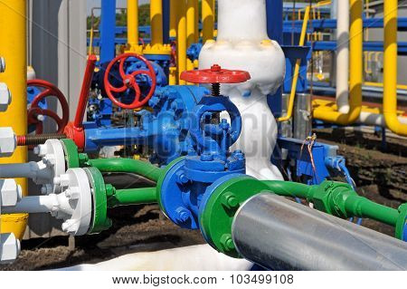 Handle gate valve with steel pipe