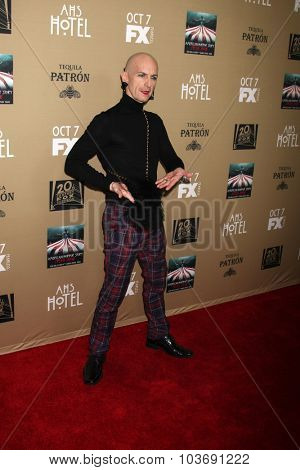 LOS ANGELES - OCT 3:  Denis O'Hare at the 