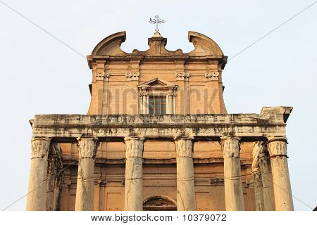 Templo de Antonino e Faustina