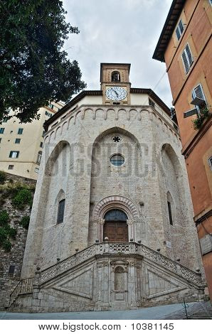 Ercolano kostel sv. Perugia. Umbrie.