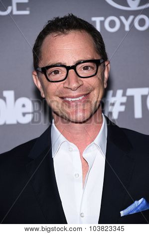 LOS ANGELES - SEP 26:  Joshua Malina arrives to the TGIT Premiere Red Carpet Event  on September 26, 2015 in Hollywood, CA.                