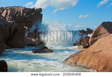 Breaking Big Waves LaDigue Stones 