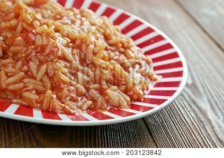 Domatesli pilav - traditional Turkish style lose up meal