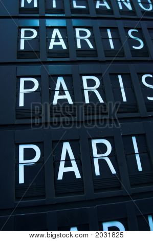 Paris - Havaalanı bilgi panosu için uçuşlar
