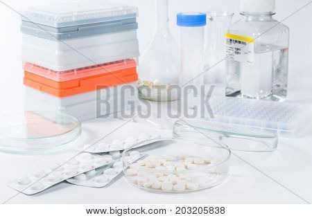 Analysis of medicaments in laboratory. Medical Research and diseases Science