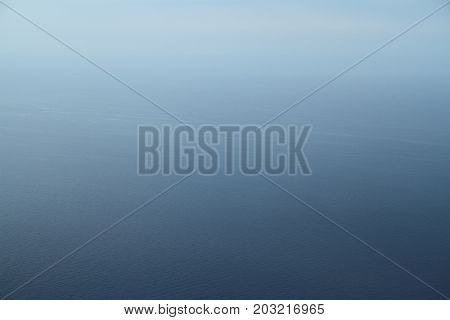Looking at the ocean pass seamlessly into the sky,