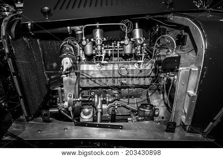 MAASTRICHT NETHERLANDS - JANUARY 08 2015: Engine of a luxury car Lagonda 2-litre Speed Open Tourer 1930. Black and white. International Exhibition InterClassics & Topmobiel