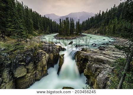the Sunwapta Falls in Jasper National Park