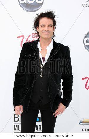 LAS VEGAS - 22. května: Pat Monahan přijíždí v roce 2011 Billboard Music Awards v MGM Grand Garden jsou