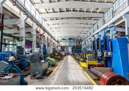 Industry Factory Iron Works Steel And Machine Parts Modern Indoor Hall For Assambly