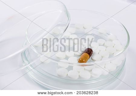 Analysis of medicaments in laboratory. Medical Research and diseases Science