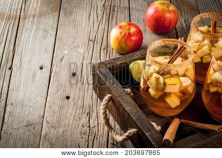 Warm Apple Sangria, Apple Cider