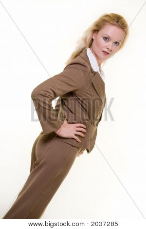 Donna In tailleur marrone