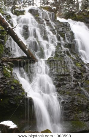 Gruta Falls