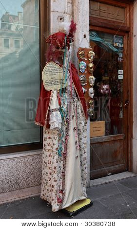 Beba Schlagzeilen Studio in Venedig